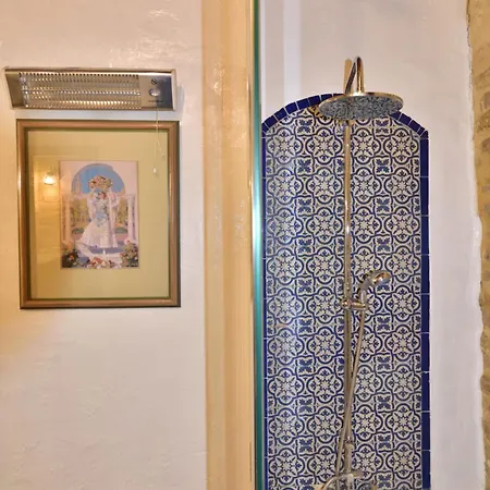 Suite Dona Ines Barrio Santacruz Seville Exterior photo